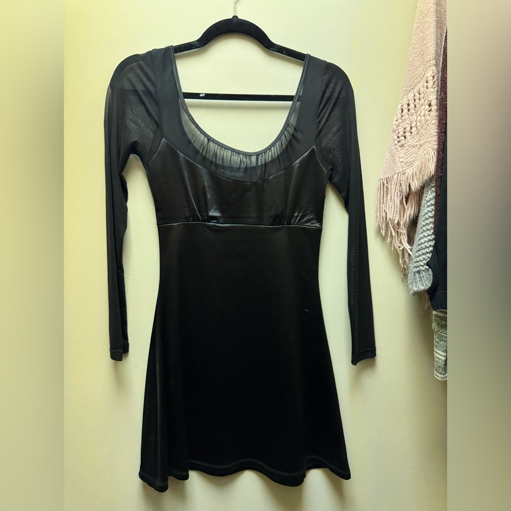 Elegant Black Long Sleeve Dress